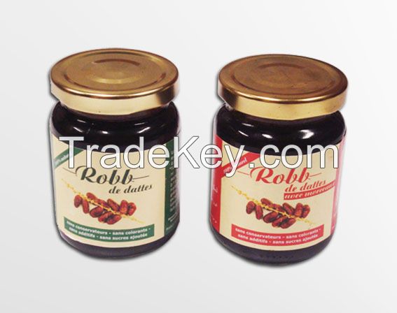 Deglet Nour dates pitted processed