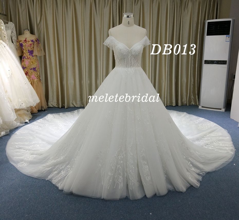 Decorate with Sequin Sweetheart Neckline See Through Bodice Wedding Dress