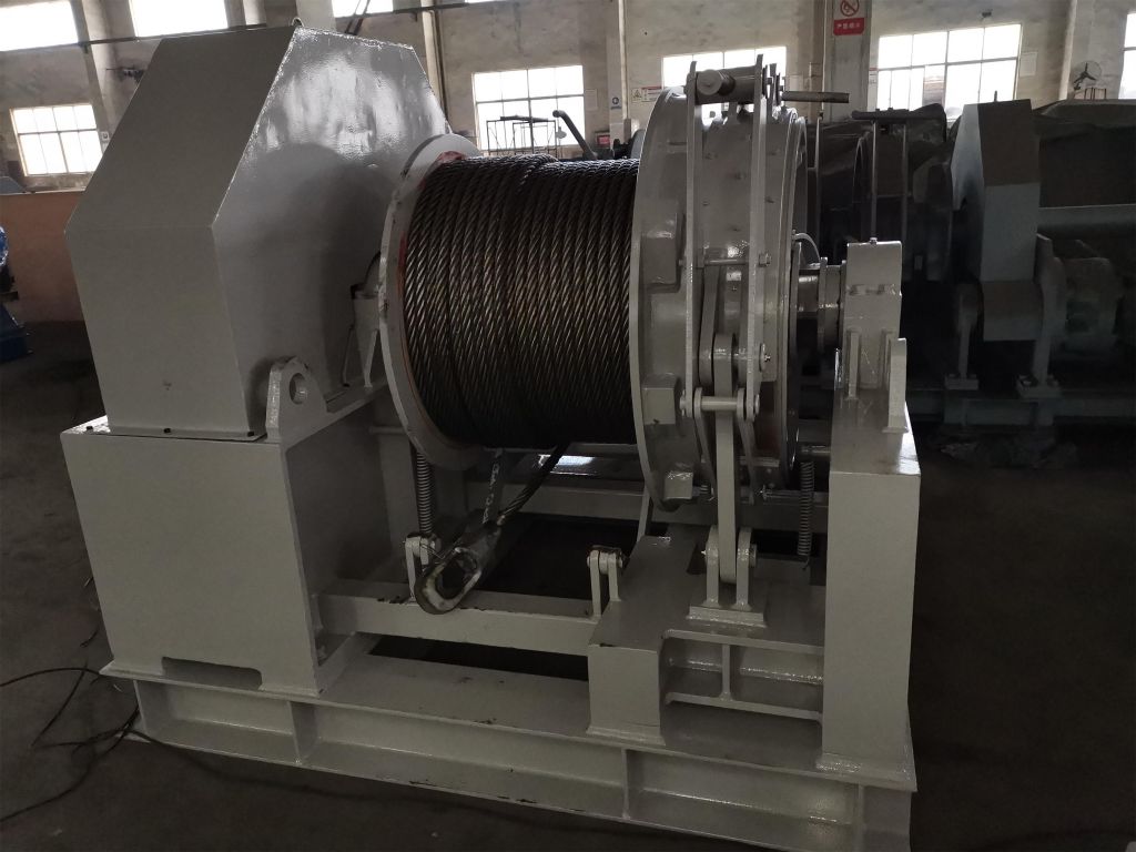 20 T hydraulic marine winch with single warping head