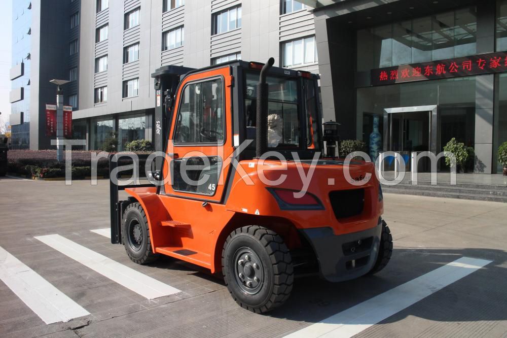 3 tons diesel forklift trucks