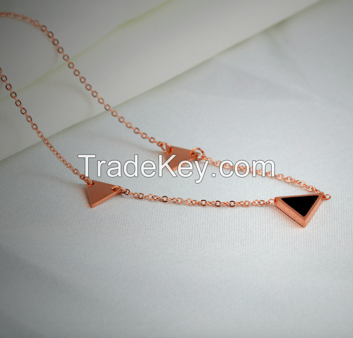 Triangle Necklace-N13