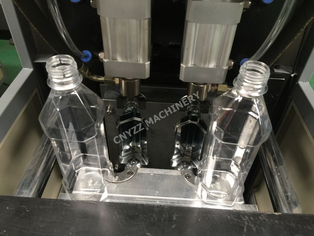 Semi automatic PET bottle blow molding machine