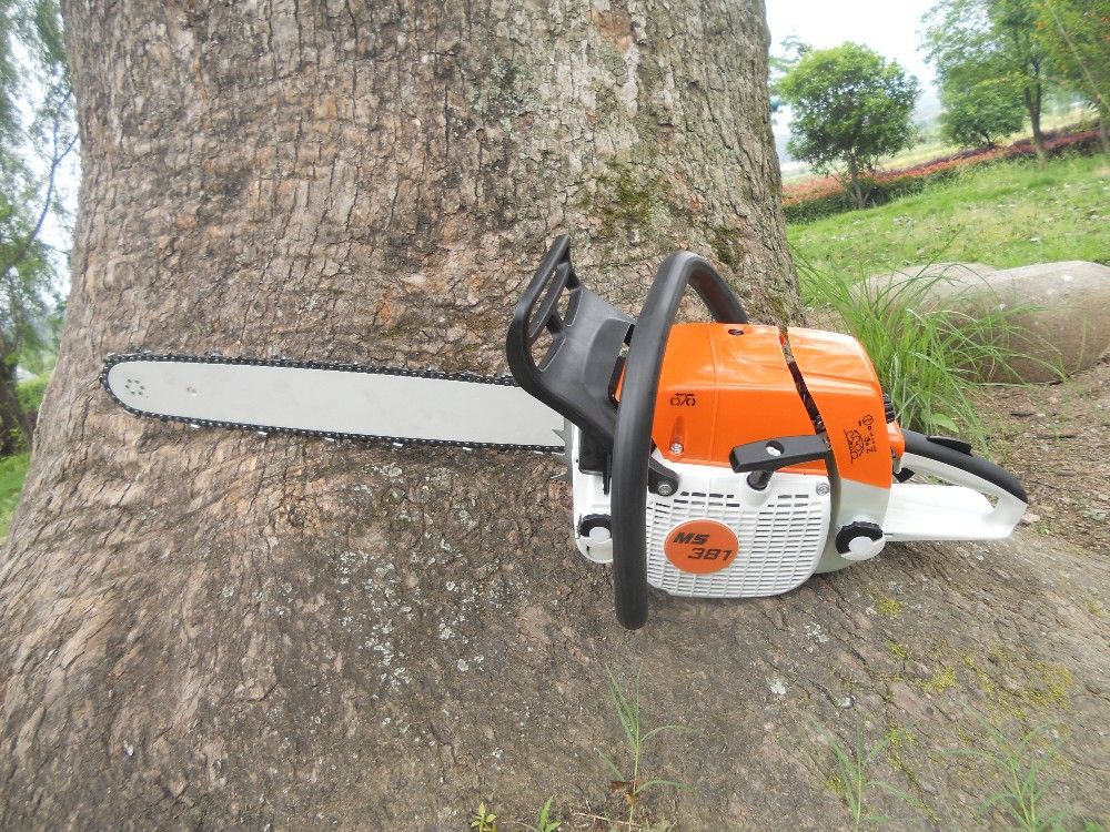 MS381chain saw with 18