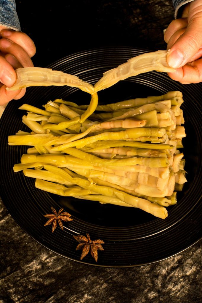 Yuanjiang Fresh Green Asparagus