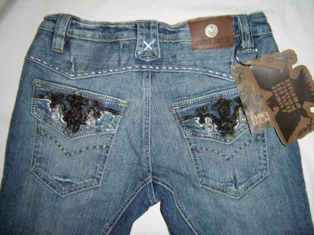 ANTIK JEANS By COMERCIALIZADORA INTERNACIONAL VARAS VALADEZ SA DE CV,