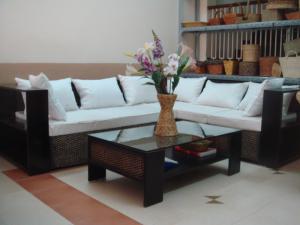 Sofa set