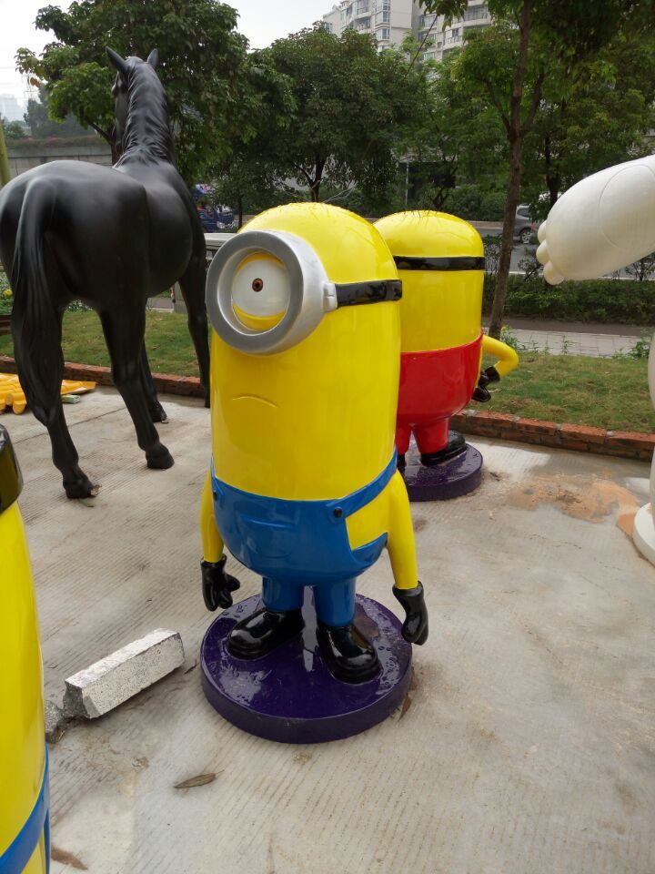 Despicable Me Film and TV Cartoon Character yellow Minions FRP Sculpture