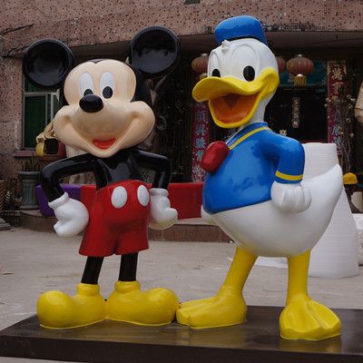 Disney cartoon character Mickey Mouse Donald Duck FRP sculpture