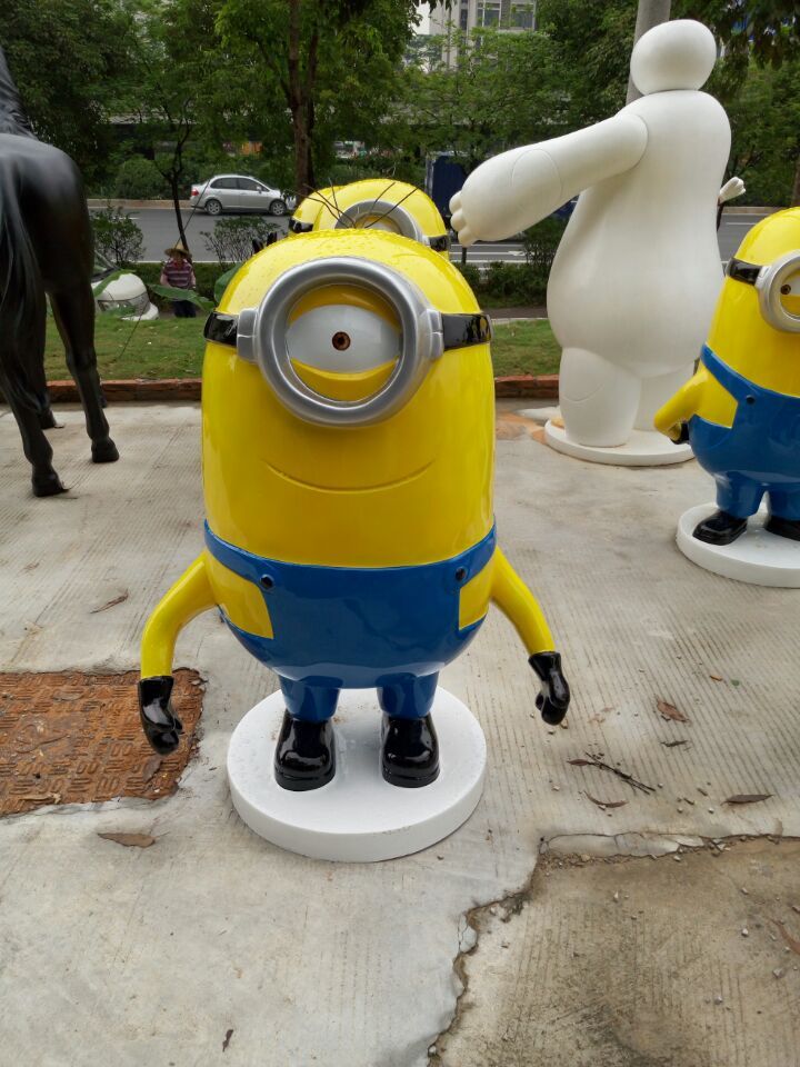 Despicable Me Film and TV Cartoon Character yellow Minions FRP Sculpture