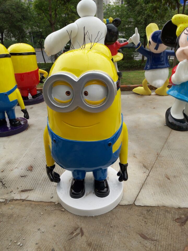 Despicable Me Film and TV Cartoon Character yellow Minions FRP Sculpture