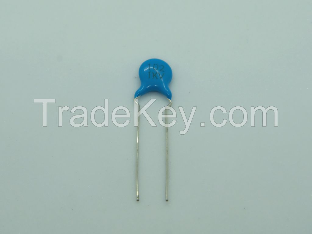 High voltage ceramic capacitor