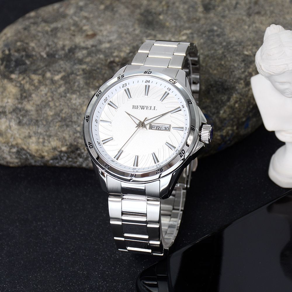 Custom Stainless Steel Applied Index Riveted Dial Fashion Wrist Watch