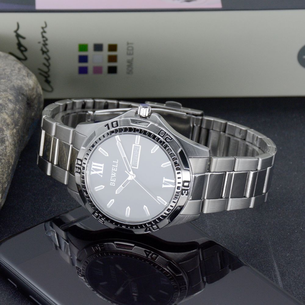 OEM New Trend Stainless Steel Double Calendar Wrist Watch