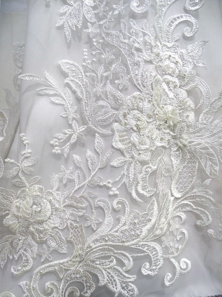 Hot selling/embroidery white lace/ handwork beaded lace fabric for bri