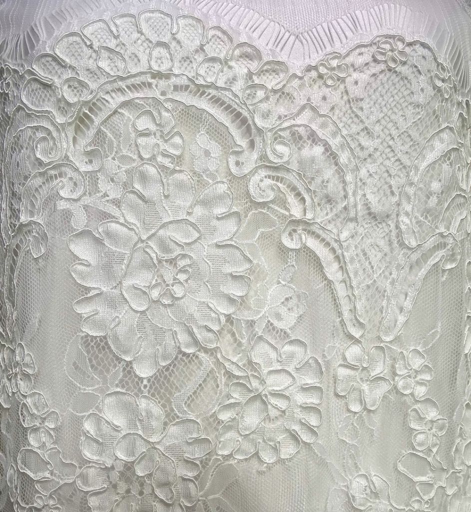 Hot selling /wholesale factory best price fabric ivory lace French lace For bridal Dress