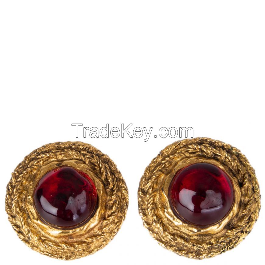 Exclusive CHANEL GOLD CLIP EARRINGS