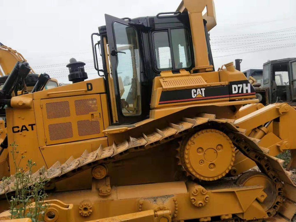 used caterpillar D7H bulldozer