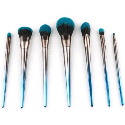 Makeup brush