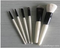 eye shadow brush