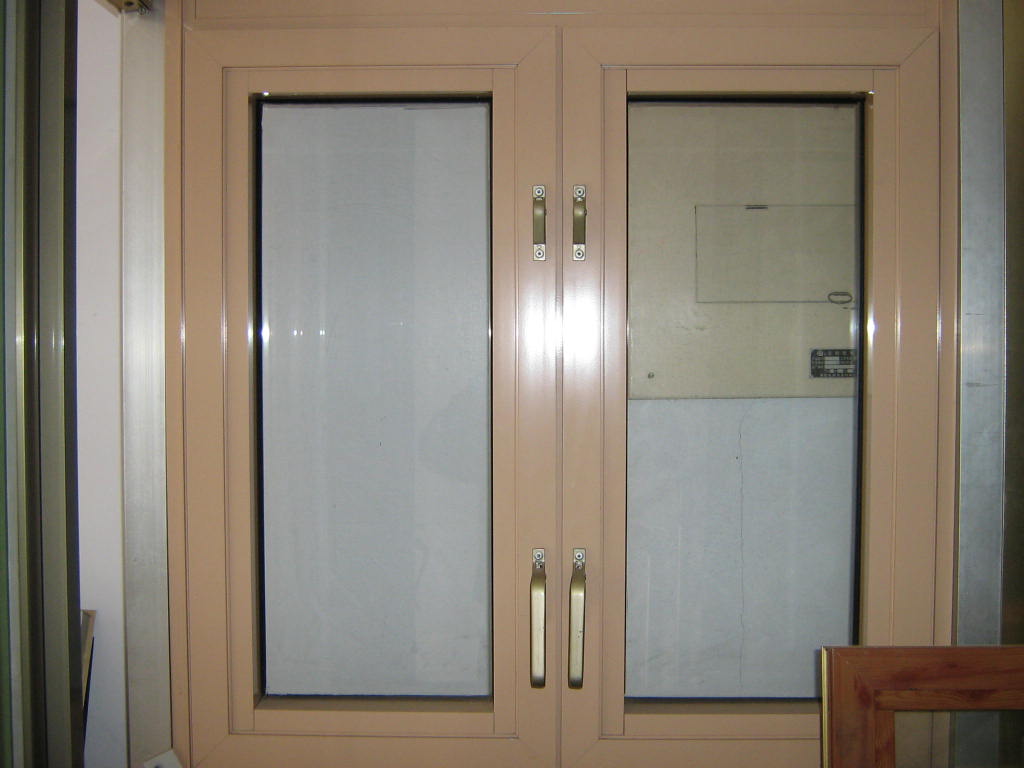 ALUMINUM DOOR