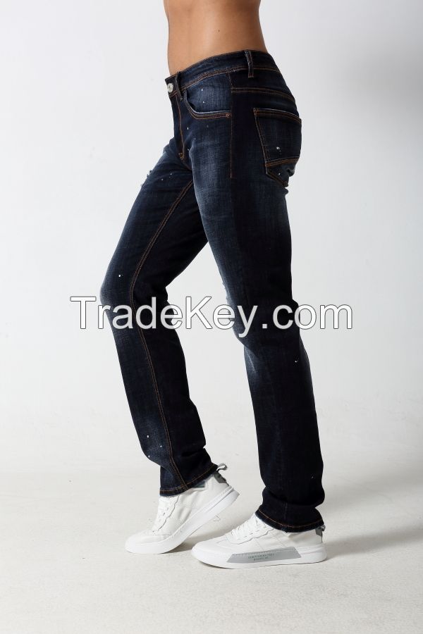 Men's Slim straight jeans with super wash treatment