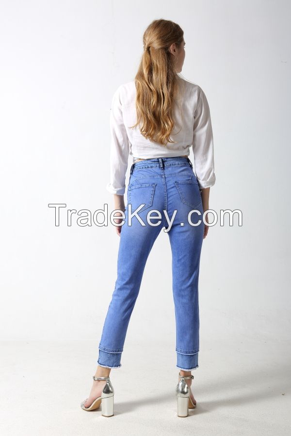 Woman's skinny denim jeans with rips