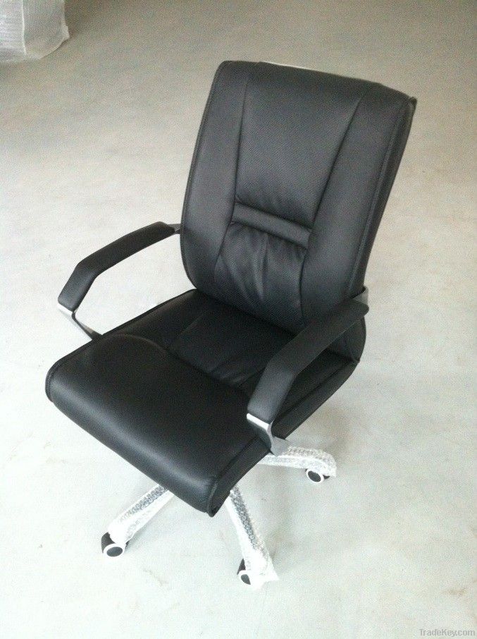 Black Leather Chair/ Assistant Chair/ Chair with Castors
