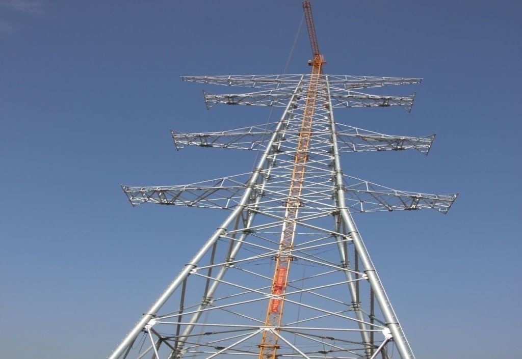 telecommunication steel tower