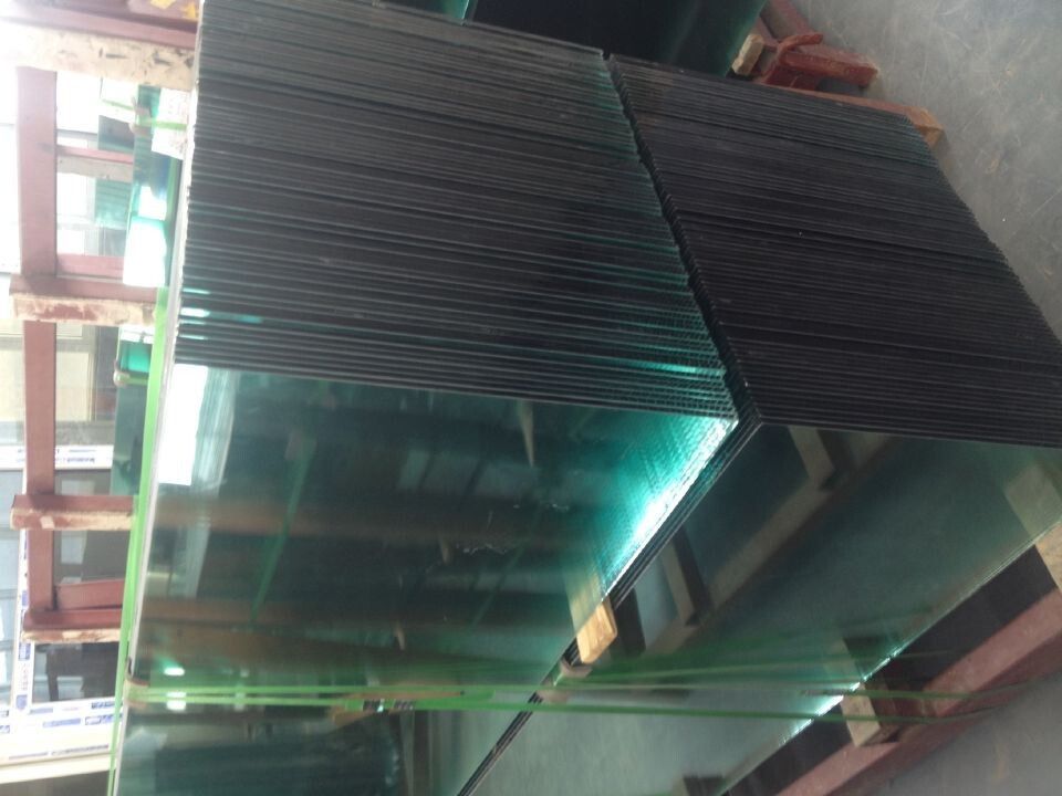 Ultra Clear Tempered Glass with Flat Polished Edge