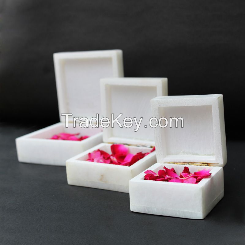 marble box inlay with semi precious stone 