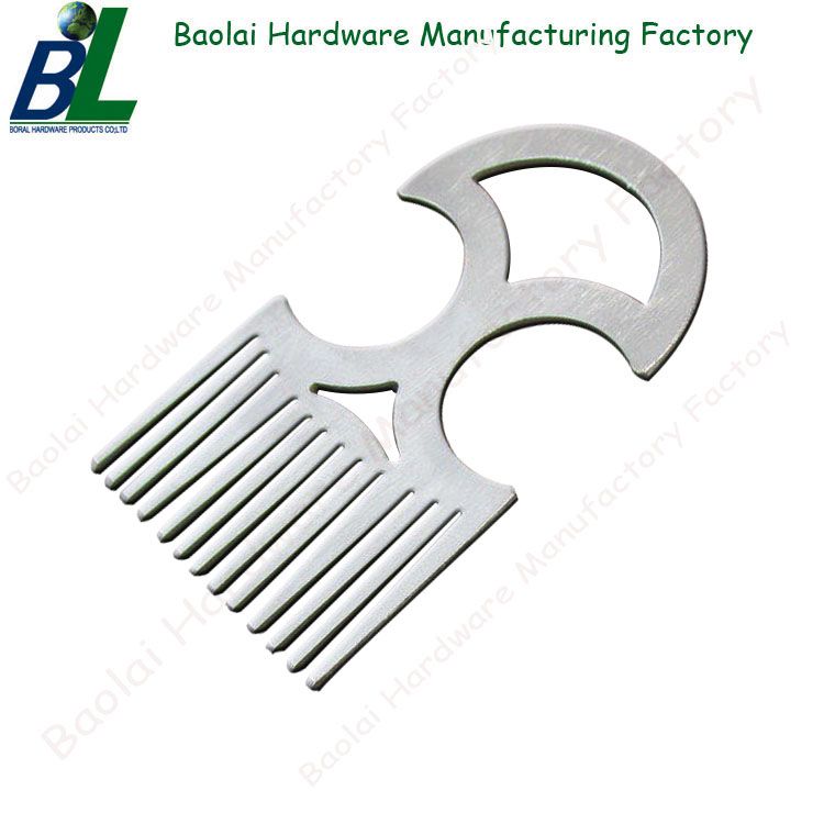 bottle opener with comb