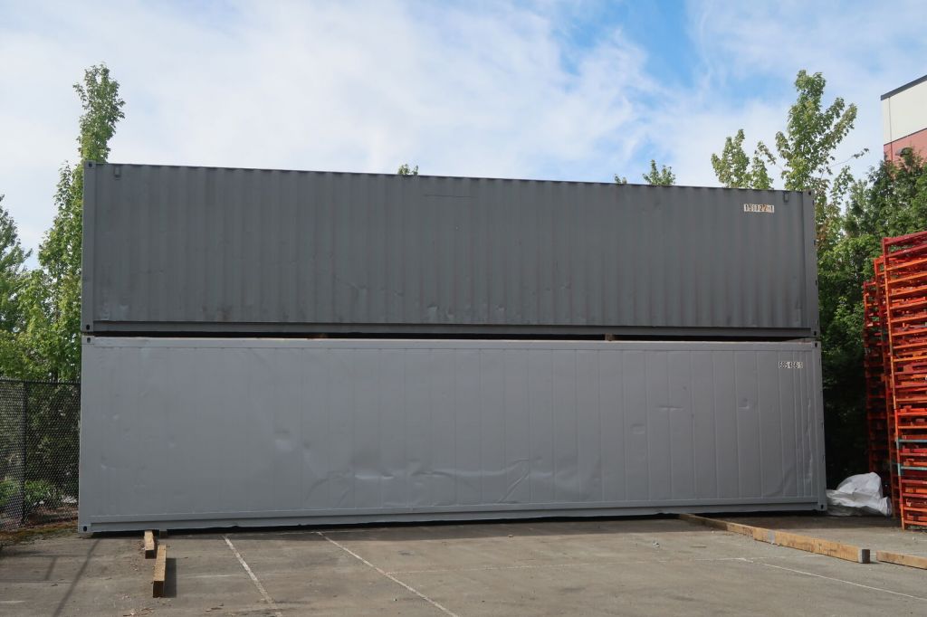 20ft - 40 ft dry and refrigirated containers