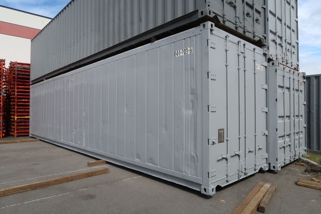 20ft - 40 ft dry and refrigirated containers