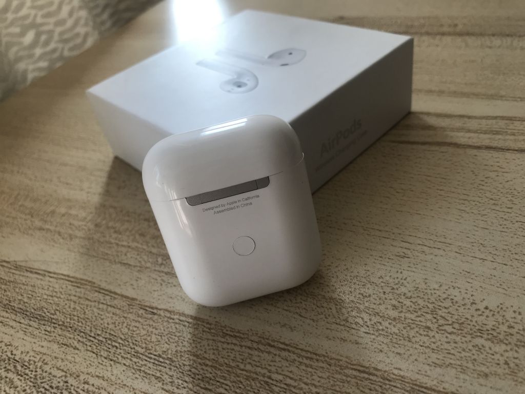 AirPods 2 wireless case 1:1 