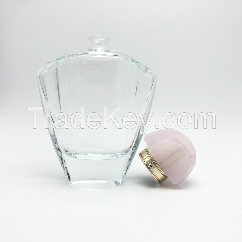 China Manufacture 100ml 50ml Fancy Empty Glass Perfumes Spray Bottles 
