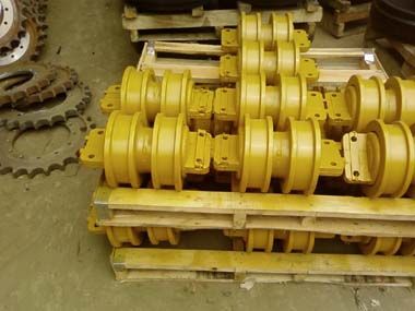 Excavator spare parts track roller Made in China