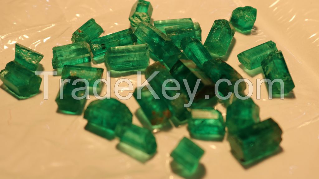 Rough emeralds (500gr) for sale