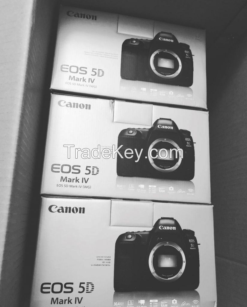 Canon - EOS 5D Mark IV DSLR Camera  with Lens