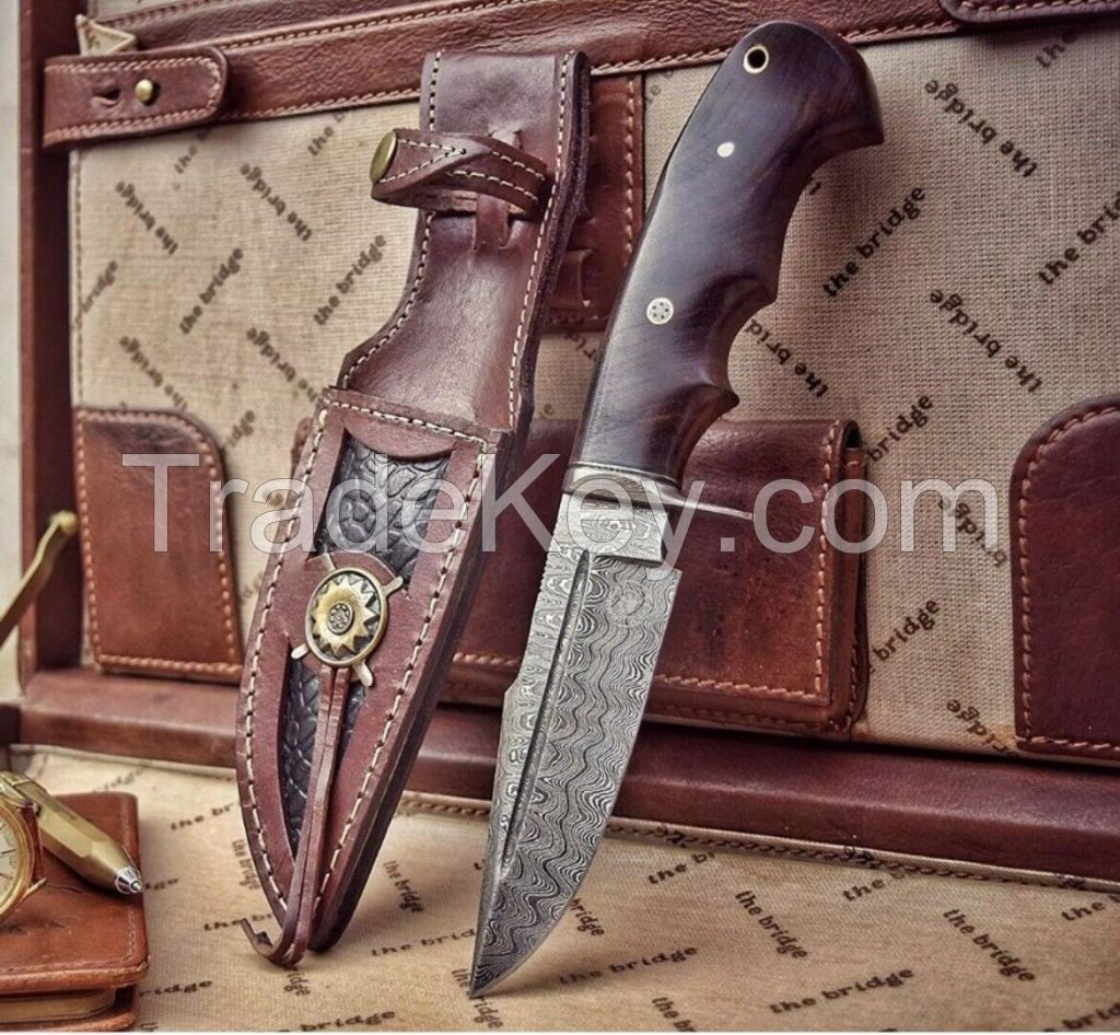 Handmade Hunting Bushcraft Knife Forged Damascus Steel Survival Knife