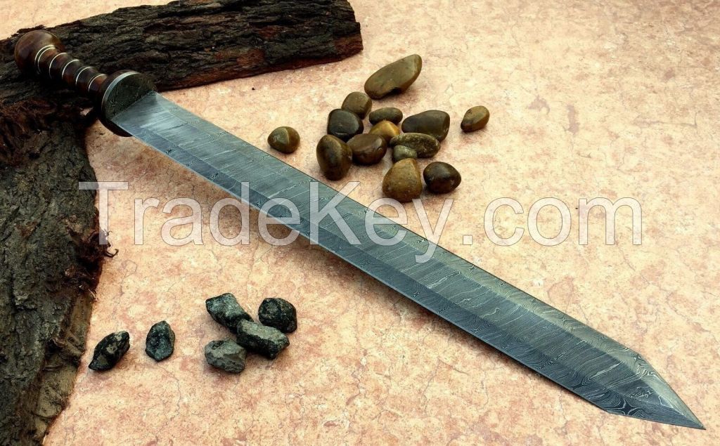 30 Inch Damascus Steel Gladiator Sword, Hand Forged Roman Sword With Leather Sheath 
