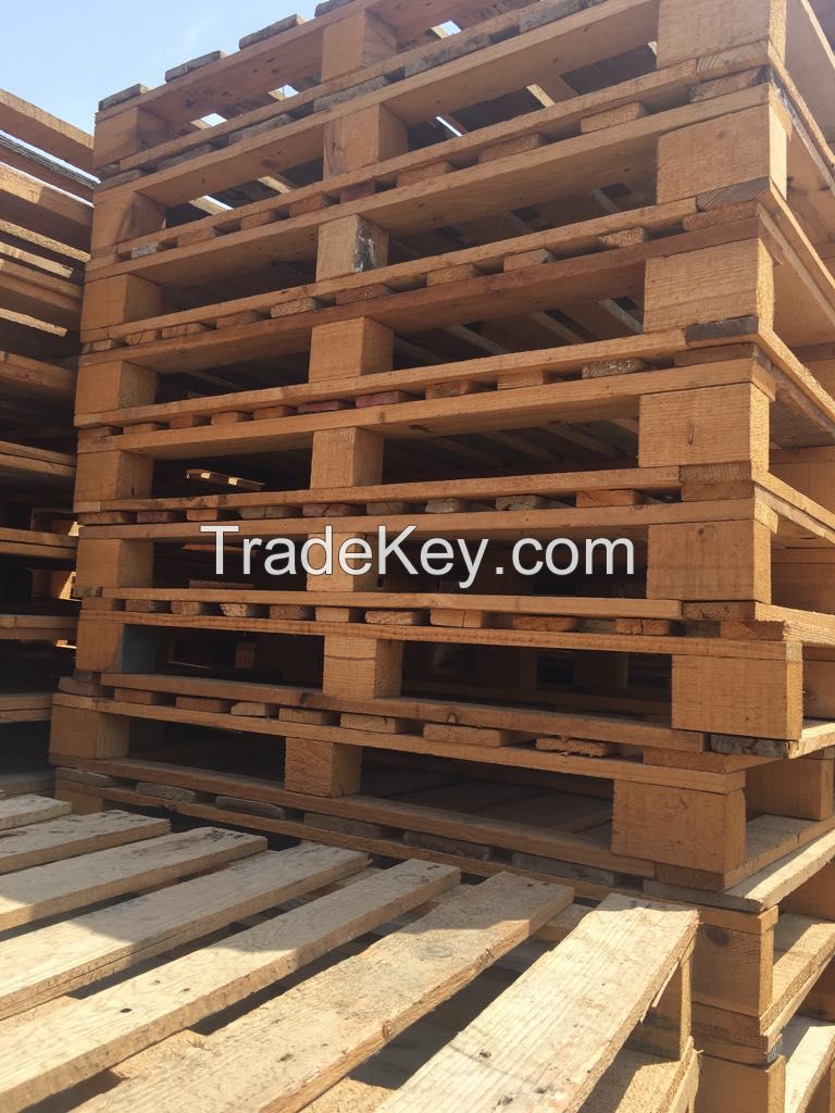 wooden pallets UAE-0555450341