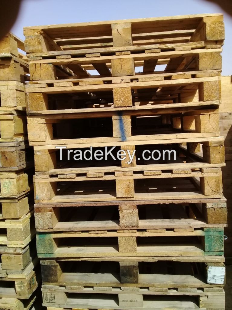 Used wooden pallets Dubai-055540341