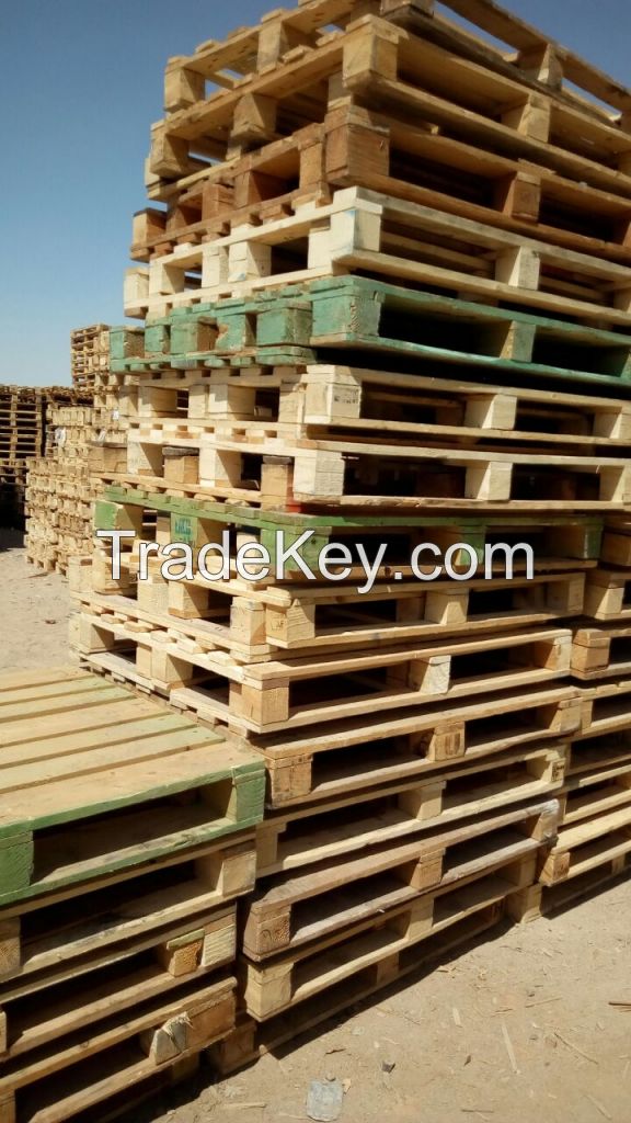 Used wooden pallets Dubai-055540341