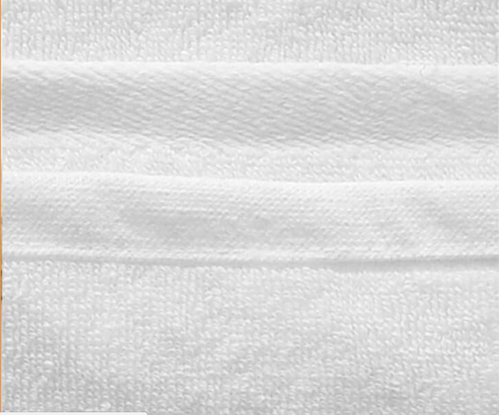 One-off white bath towel,disposable bath towel