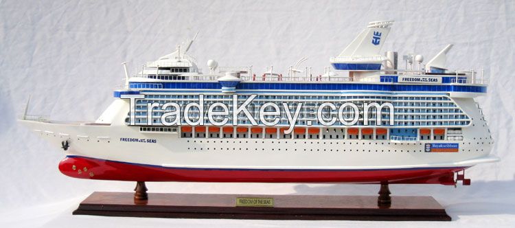 FREEDOM OF THE SEAS PAINTED WOODEN MODEL BOAT HIGH QUALITY MADE IN VIETNAM