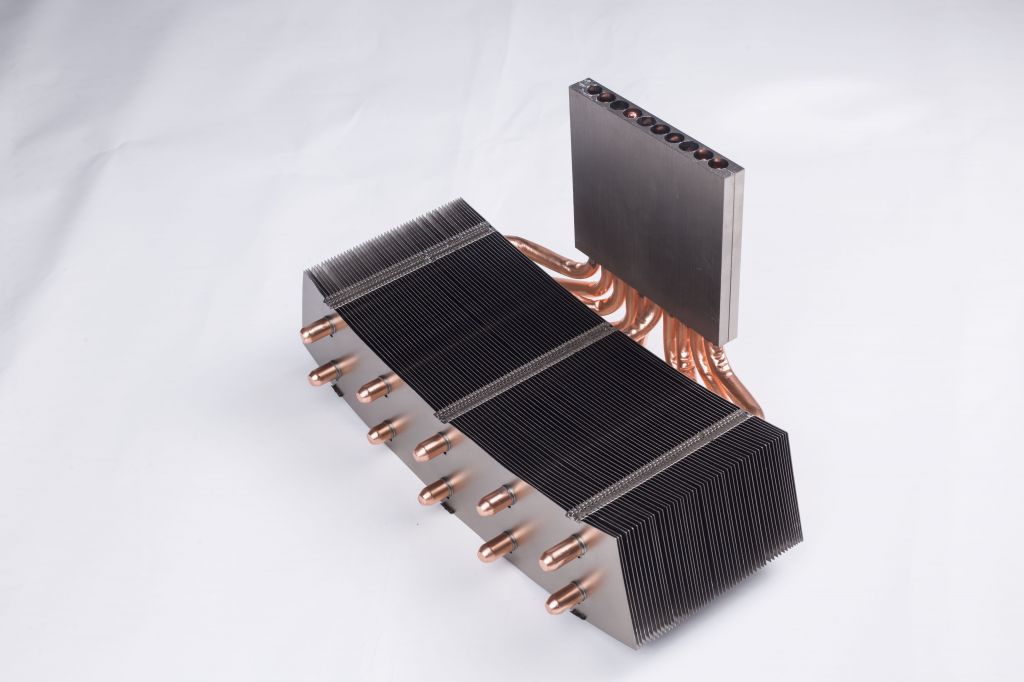 High power aluminum soldering heat sink with heat plpe