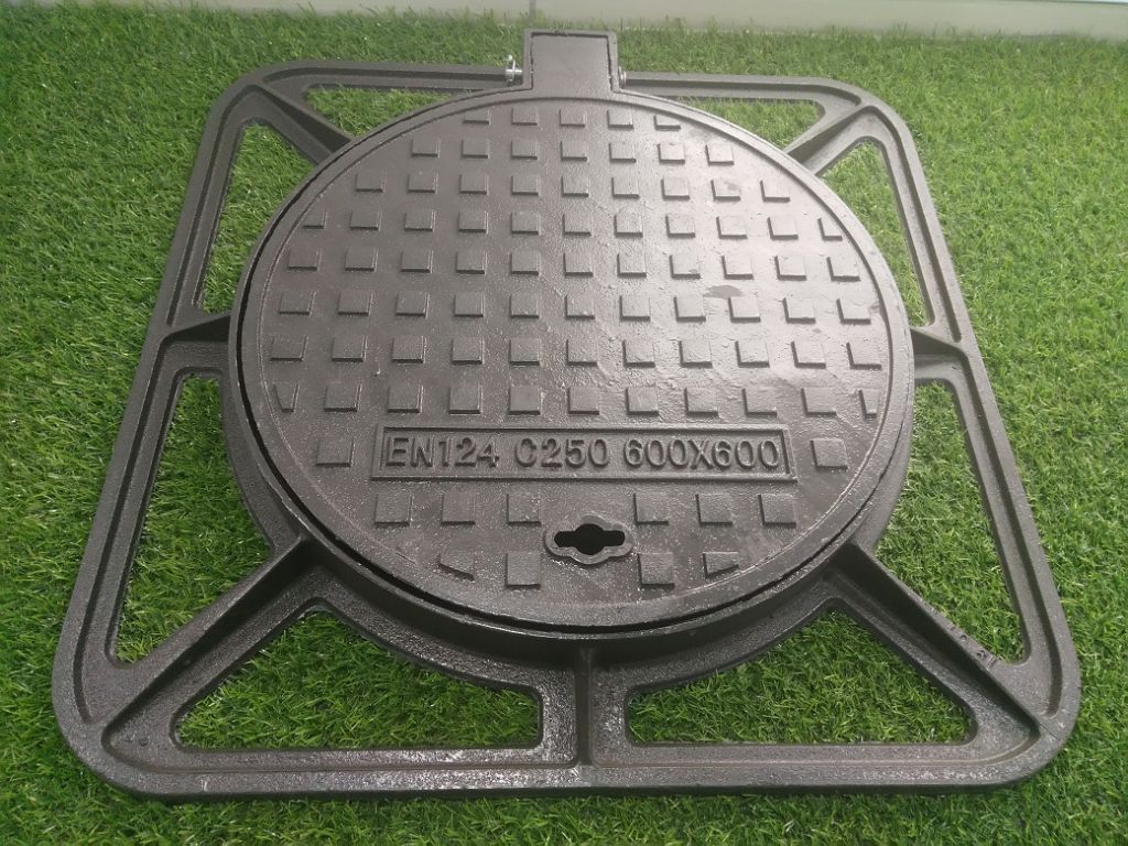 Round Cast Iron manhole cover Class C250/D400 En124