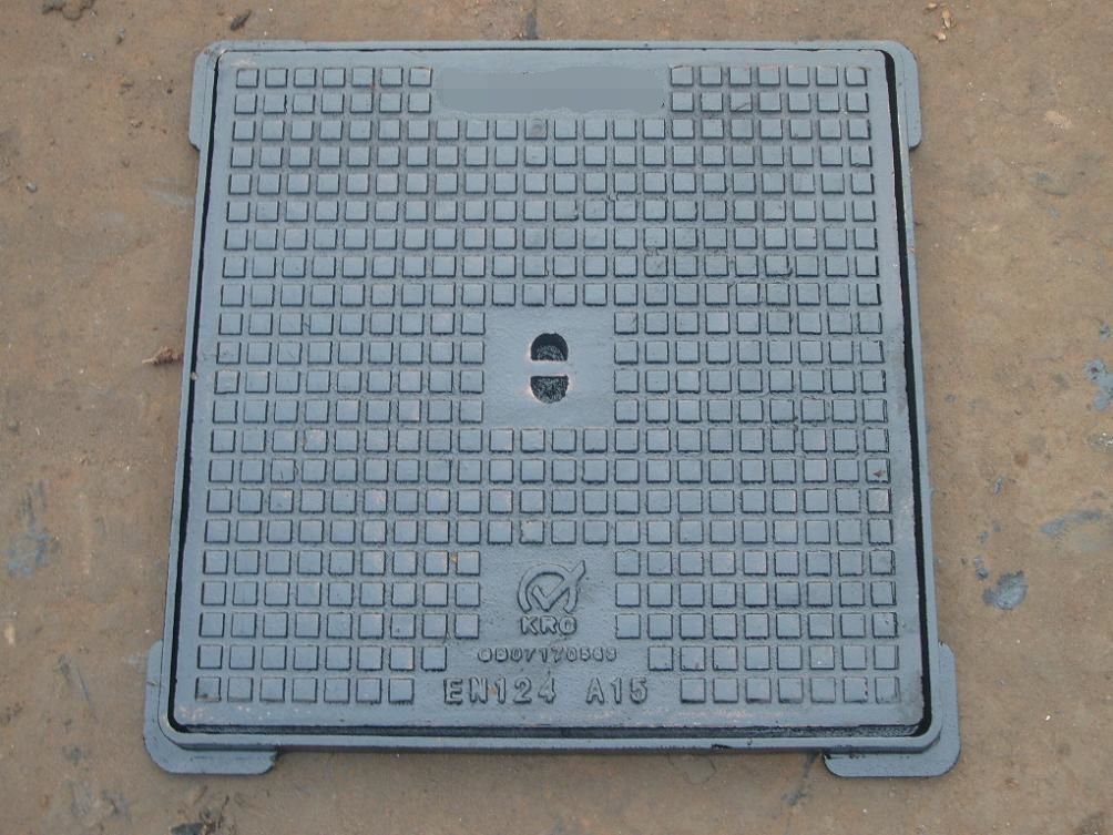 Ductile iron manhole cover with frames En124 B125/C250/D400