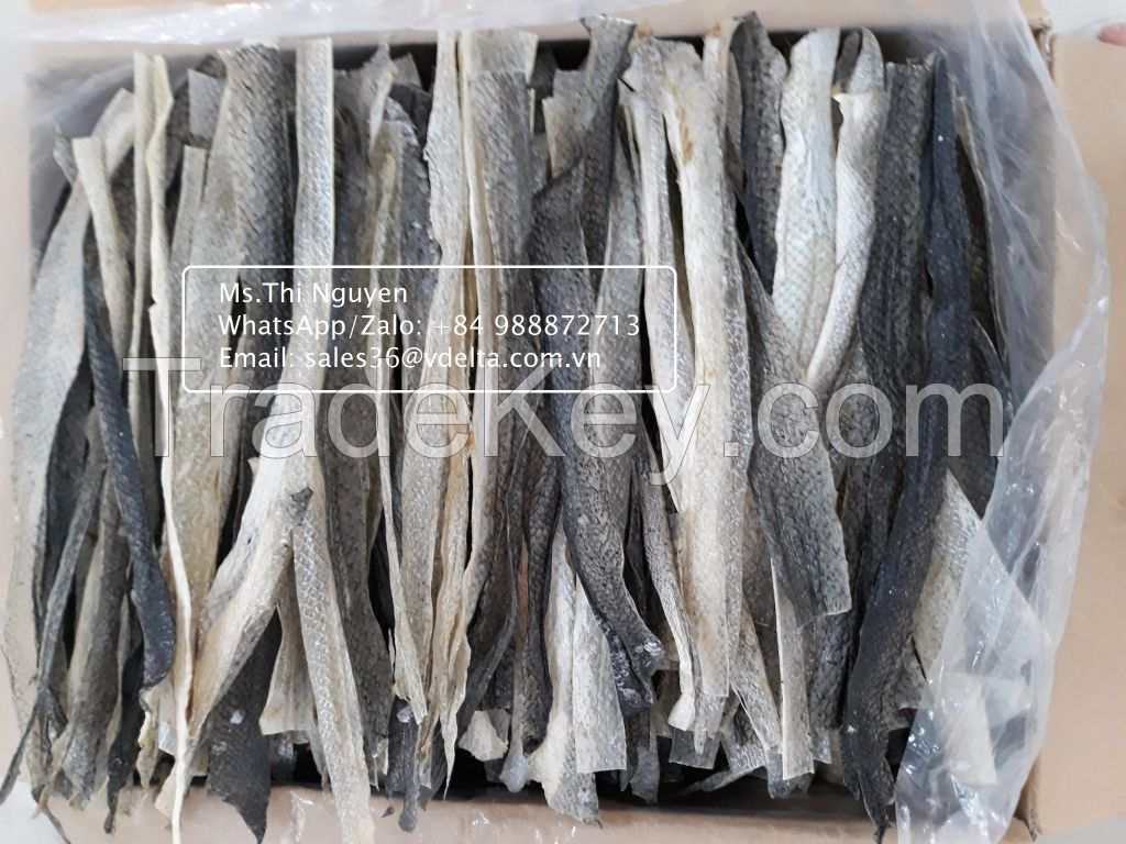 DEEP FRIED SALMON FISH SKIN/ SALMON FISH SKIN SNACK /DEGREASED FISH SKIN with HIGH QUALITY