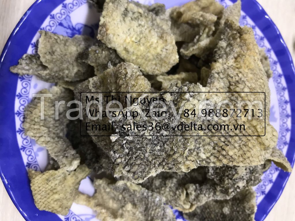 DEEP FRIED SALMON FISH SKIN/ SALMON FISH SKIN SNACK /DEGREASED FISH SKIN with HIGH QUALITY